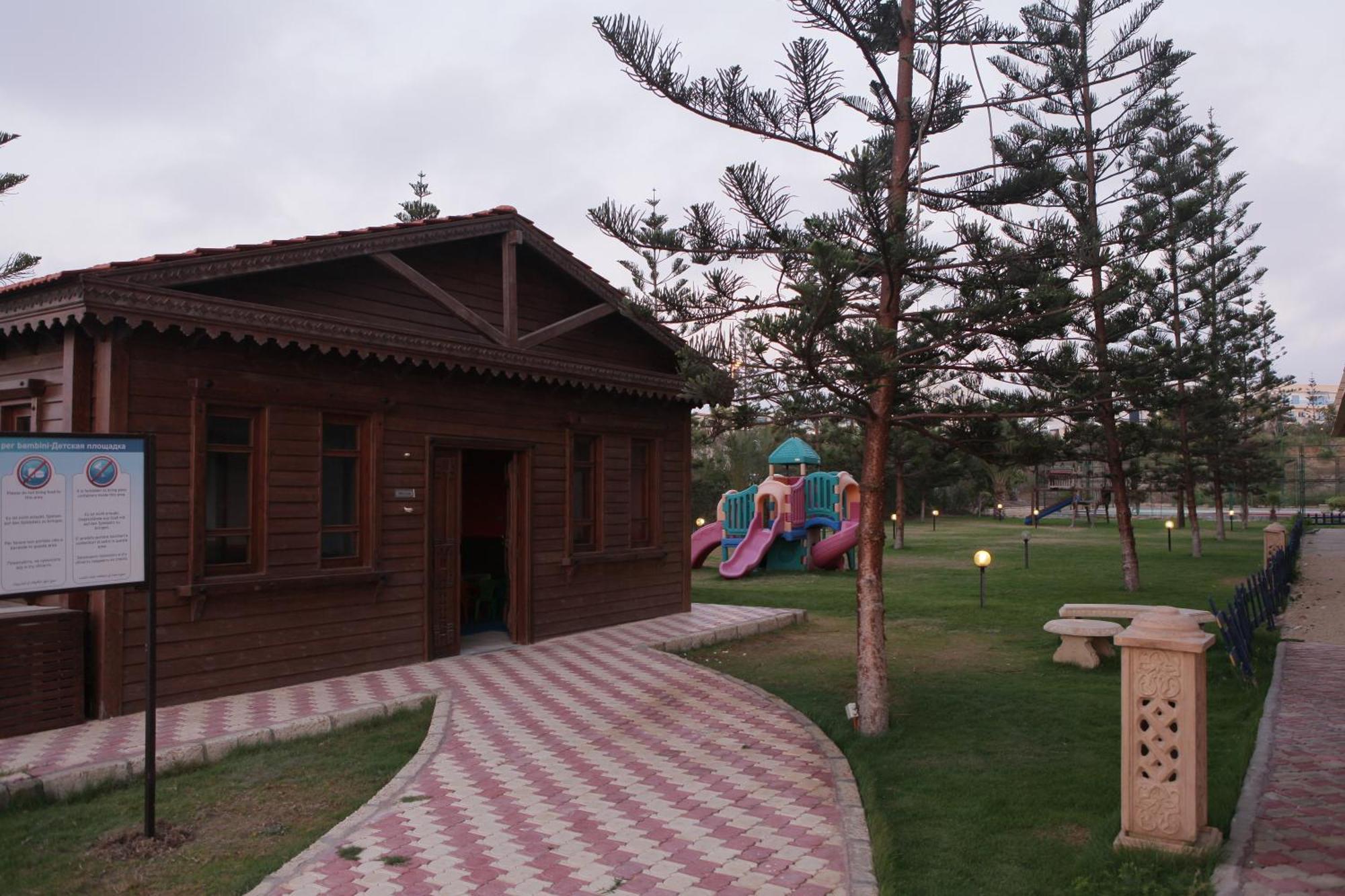 Borg El Arab Beach Resort Eksteriør billede The park