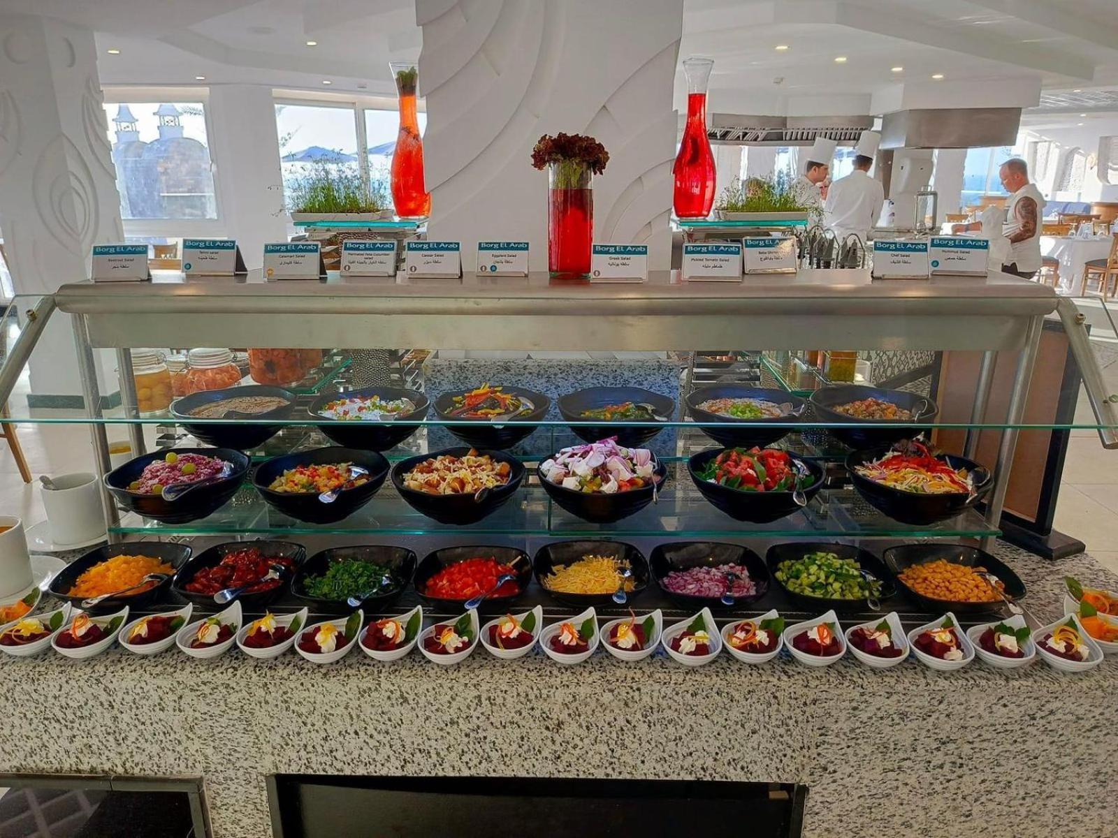 Borg El Arab Beach Resort Eksteriør billede A salad bar